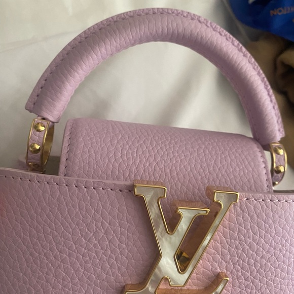 BRAND NEW NEVER WORN mini capucines in wisteria “Pac-Man bag” - Picture 2 of 12